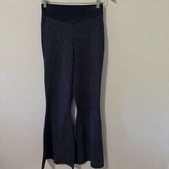 Anthropologie Pilcro Heather Navy Ribbed Knit Flare Leg Knit Sweater Pants-S - Picture 2 of 8